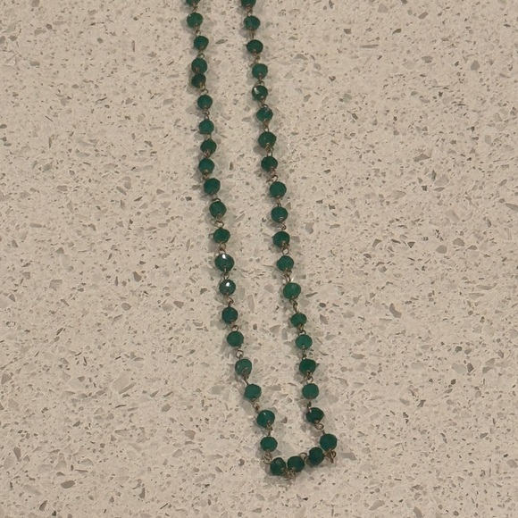 Unworn with tag Elegant Green Beaded Necklace - Picture 2 of 2